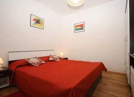 Holiday home Vickovi Mit Gemeinschaftspool