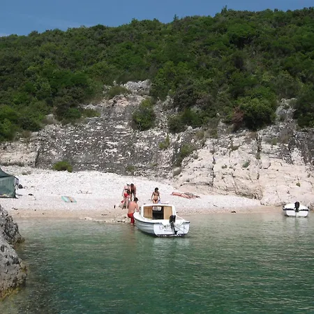 Vickovi Mit Gemeinschaftspool Holiday home